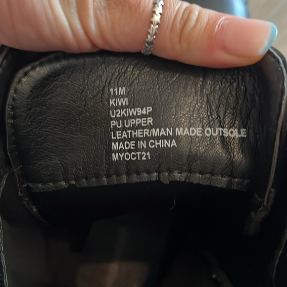 Black combat boots Size 11 multicolored eyelets - Picture 7 of 7